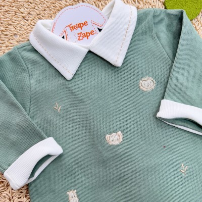 Macacão Tricotil (Tricot 100% Algodão) com Gola e Bordado - Verde Mini Safari